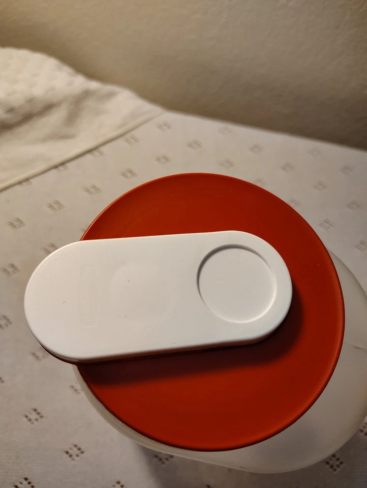 Jarro RUBBERMAID vermelho pop up top mixer mate 2 qt garrafa de armazenamento líquido - Imagem 3 de 4