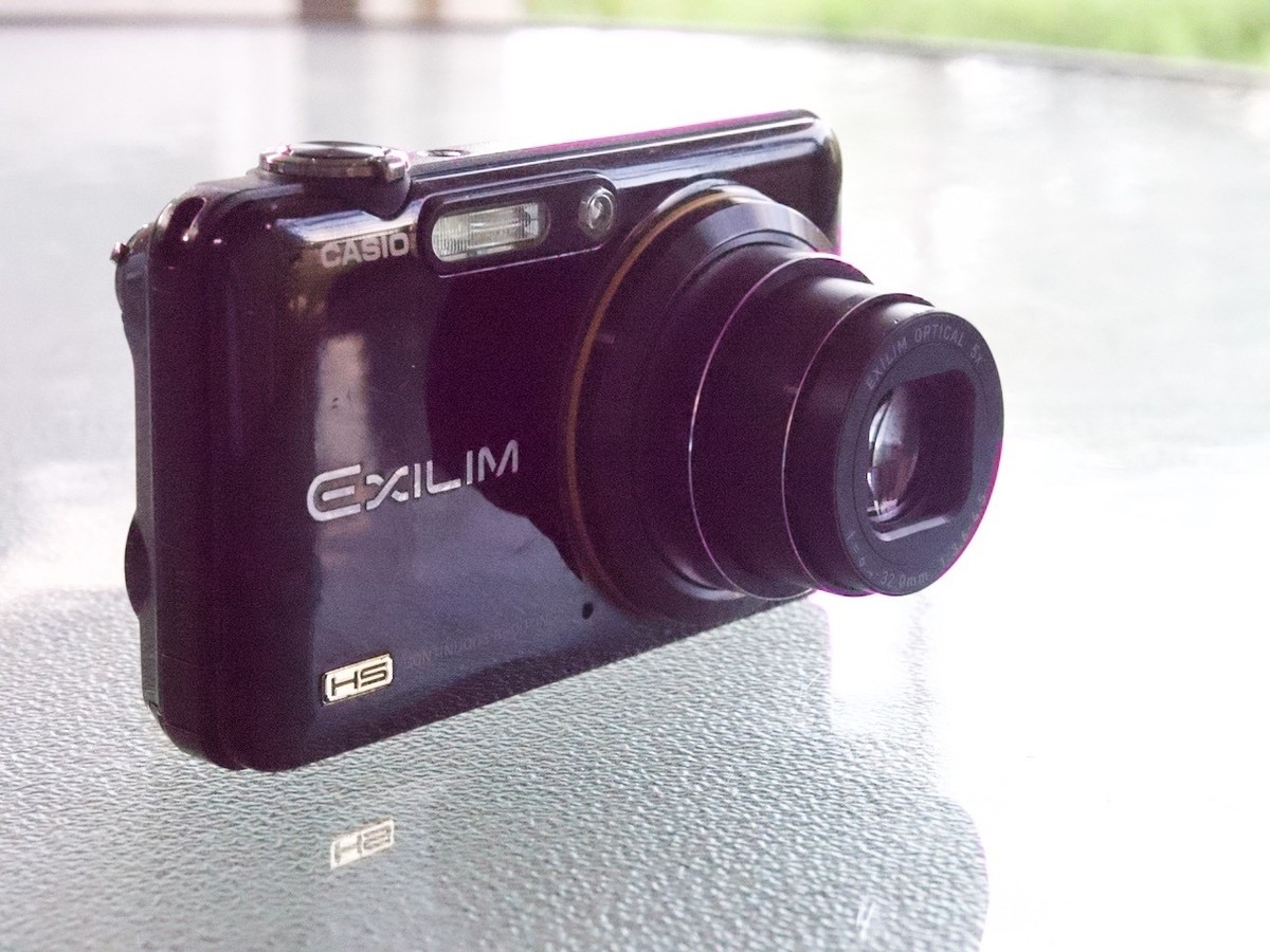 Casio Exilim EX-FC150 Black 10.1 MP Digicam 5x Optical Zoom Casio Exilim EX-FC150 Black 10.1 MP Digicam 5x Optical Zoom