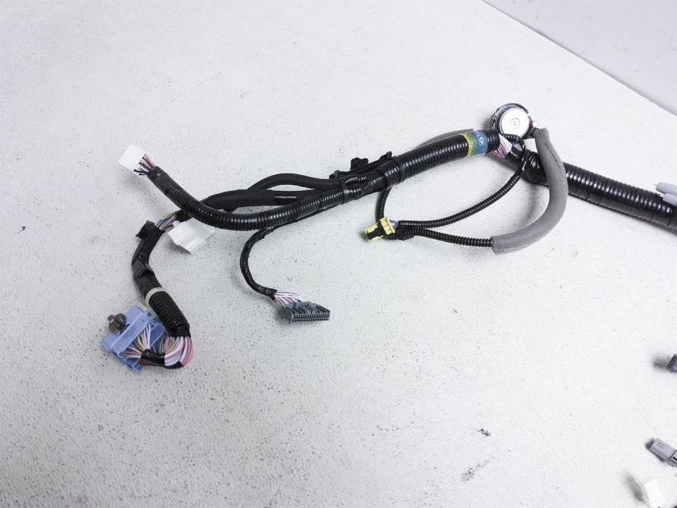 2018 2019 Honda Clarity Plug-In Dashboard Instrument Wire Harness 32117-Trw-A00 - Image 2 of 4
