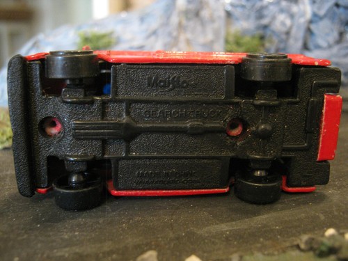 Maisto Search Truck Fire Dept 1:64 scale diecast model - Picture 5 of 5