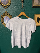 Lululemon Quick Pace Short Sleeve Sz 4 Incognito Camo Alpine White Multi