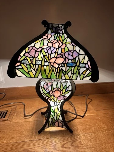 Vintage Tiffany Style Lamp Light Up Base Floral Stained Glass Design Works