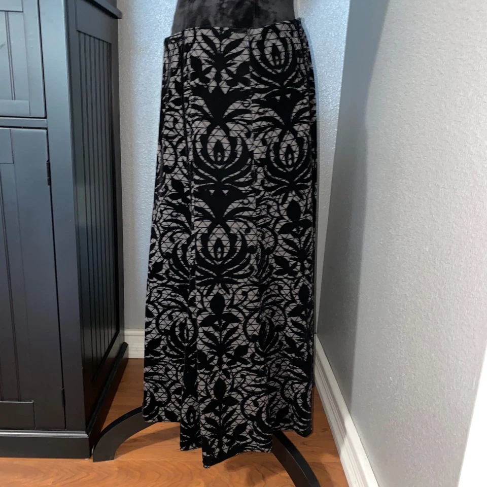 Falda Terciopelo Burnout Talla 12 Negra Gris Barroca Gótica Romántica Oscura Academia Foto 2 de 4