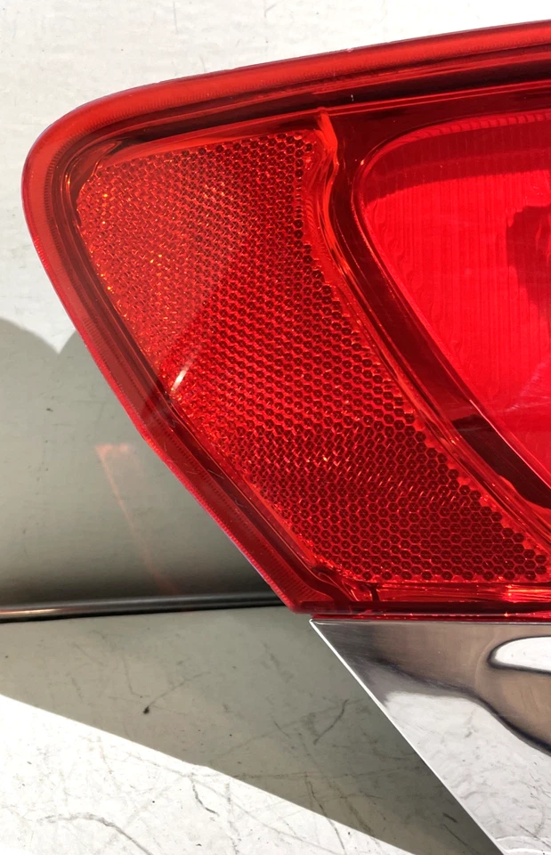 Jeep Grand Cherokee 2014-2021 luz trasera LED exterior conductor izquierdo OEM 2388 Foto 2 de 4