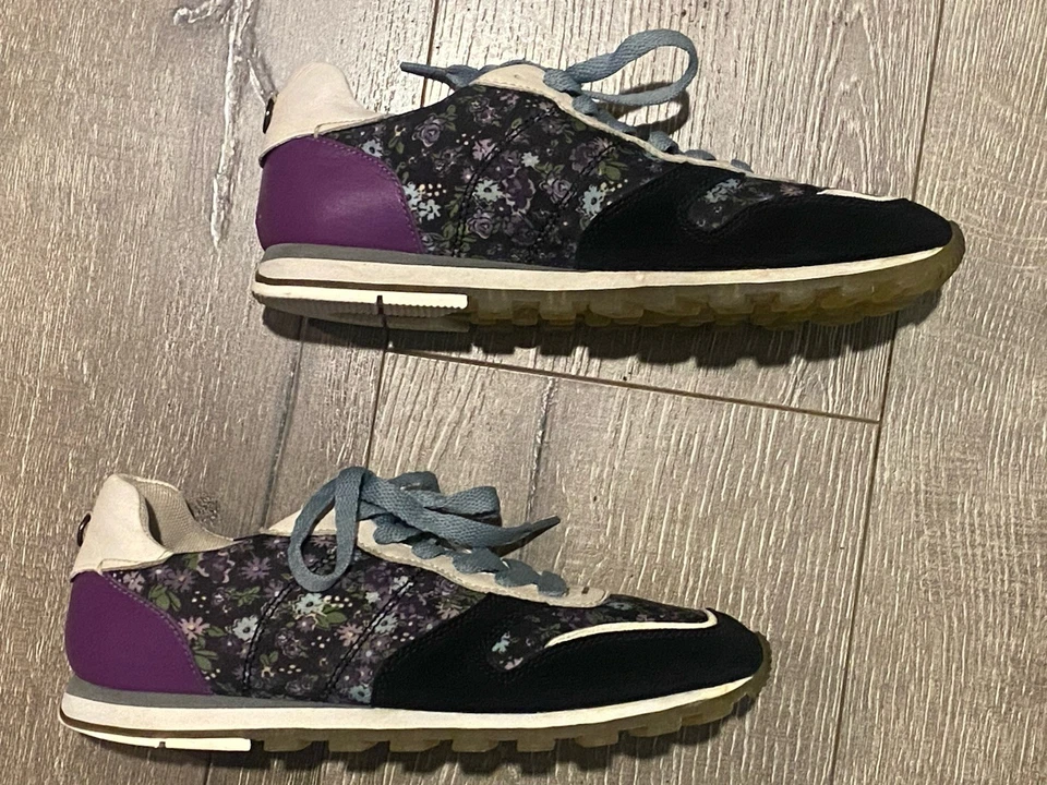 Zapatillas Coach para mujer talla 7 negras y moradas con estampado floral con cordones LEER Foto 3 de 4