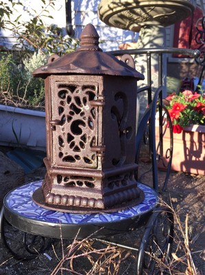 ATQ Vintage Cast Iron Pagoda Lantern Japanese Asian Candle Tea Light