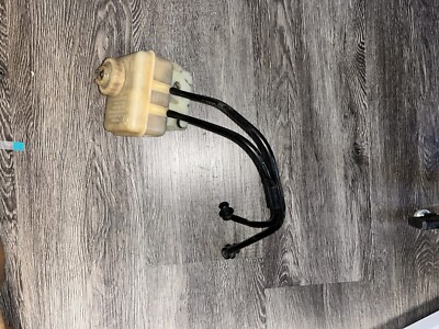 BMW E32 E34 540i 740i M60 V8 Brake Fluid Expansion tank Oil Reservoir 32066467
