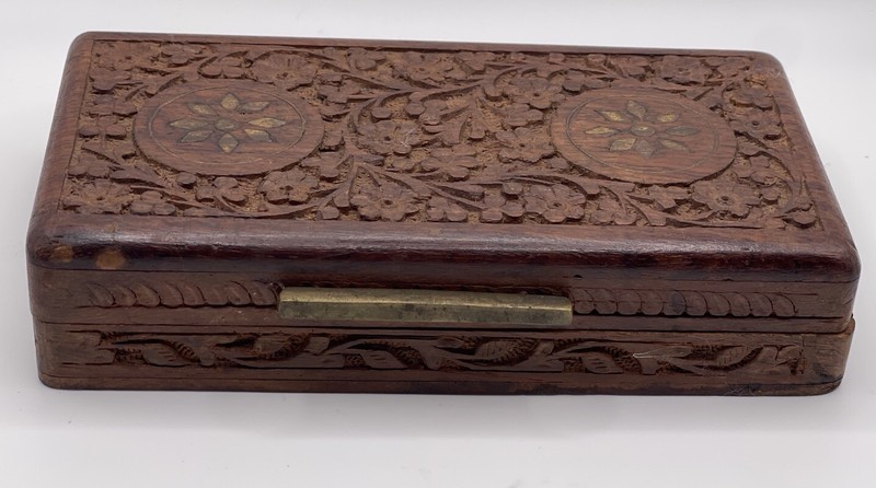 Vntg Hand Carved Rectangular Wood Trinket/Jewelry Box Made In India Shesham Wood