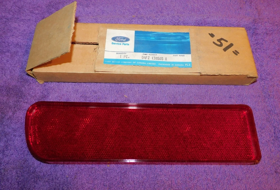 1974-1978 Mercury Bobcat Hatch NOS RH REAR TAIL LAMP PANEL INNER REFLECTOR LENS - Image 4 of 4