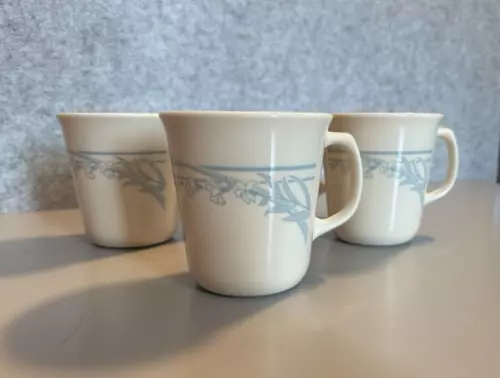 Vintage Corning Ware Corelle Blue Lily Mug Coffee Cups Set of 4