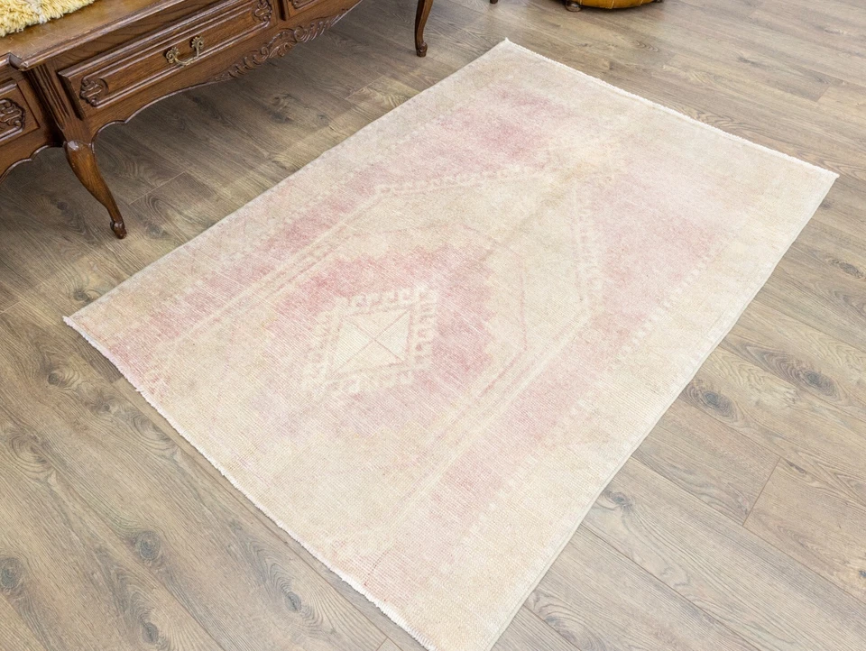 4x5.7 ft Turkish Vintage Oushak Rug – Faded Blush & Ivory – Japandi Decor Wool - Image 2 of 4