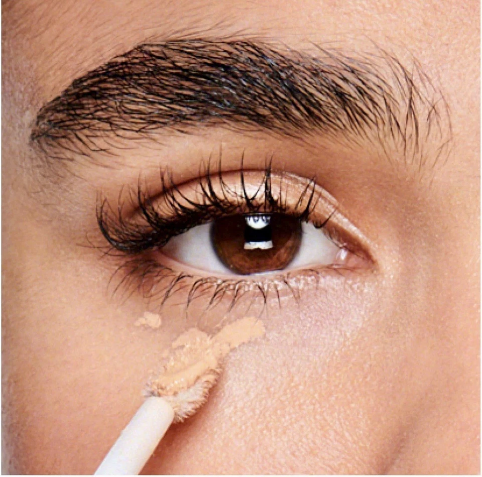 Revlon ColorStay Concealer Full Coverage 040 Medium - Image 4 of 4