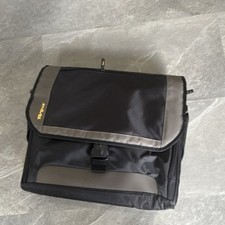 Targus Black Gray Nylon Shoulder Messenger Bag for 15in Laptop Padded Partitions