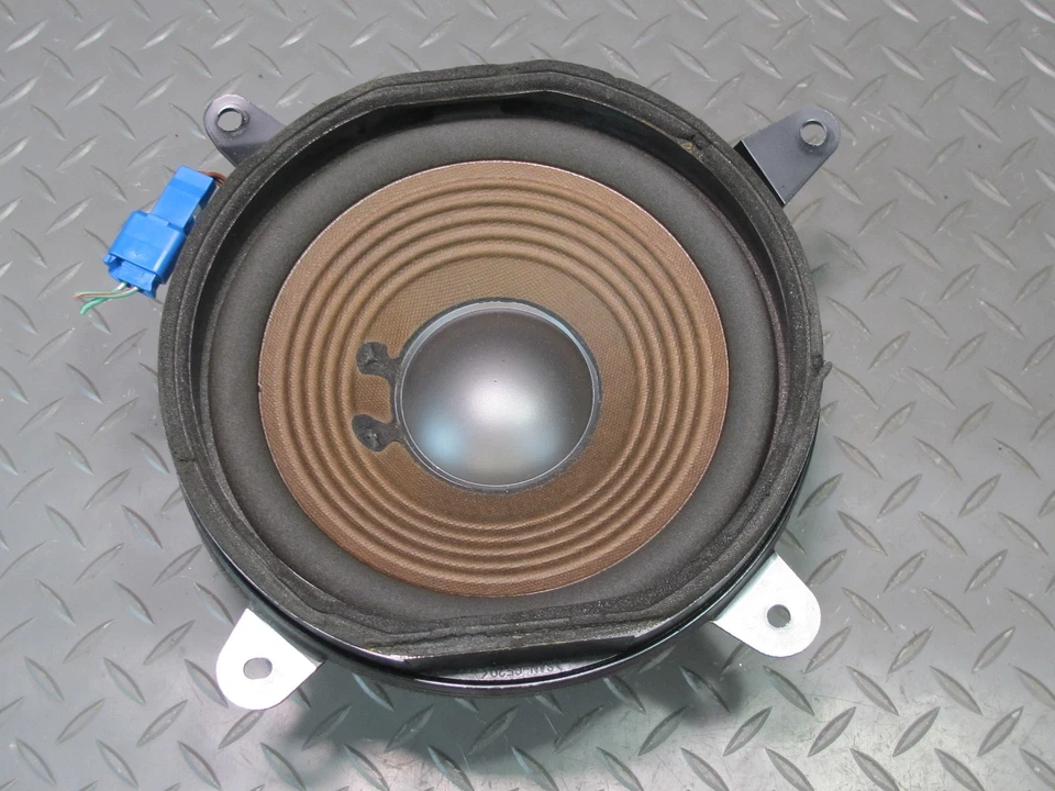 ALTAVOZ SUBWOOFER TRASERO 95-00 LEXUS UCF20L LS400 PIONEER 86160-50100 OEM Foto 3 de 4