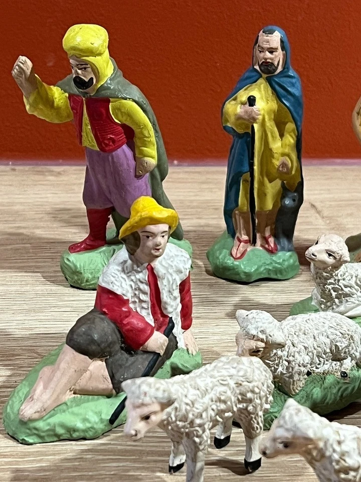 Lot 11 Anciens santons Devineau. Crèche de  Noêl. Moutons,bergers,chamelier 9 cm - Photo 3/4