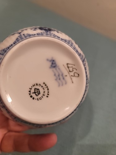Royal Copenhagen Denmark - Blue Fluted Half Lace - 657 Covered Sugar Bowl - Picture 13 of 13