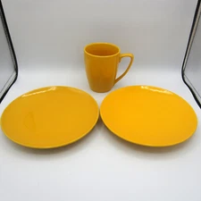 3 PIECES of SengWare ProGrade Bright Yellow Pomello Plates/Dishes and Mug