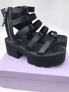 lamoda chunky sandals