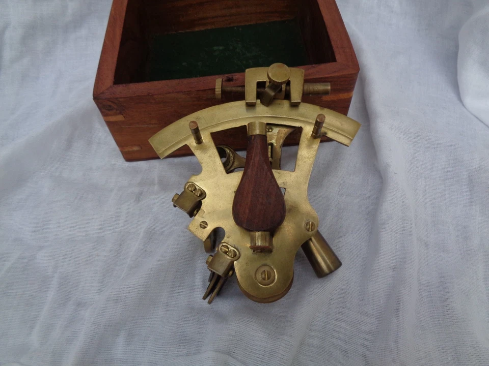 Antique ROSS LONDON 5 inch Marine SEXTANT Nautical Maritime Captain Brass - Image 4 of 4