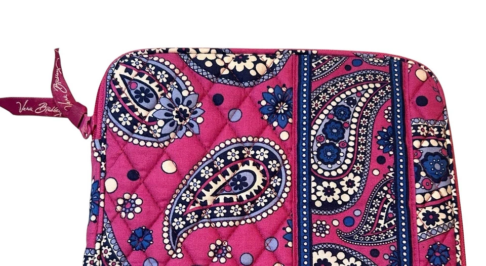 Vera Bradley Boysenberry Roxo Acolchoado Pequeno Tablet Capa 9" X 6.5" Feminina - Imagem 2 de 4