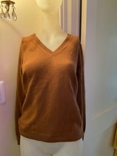 NWT UNIQLO Sweater Womens S 100 Cashmere Jumper V-Neck Pullover Brown