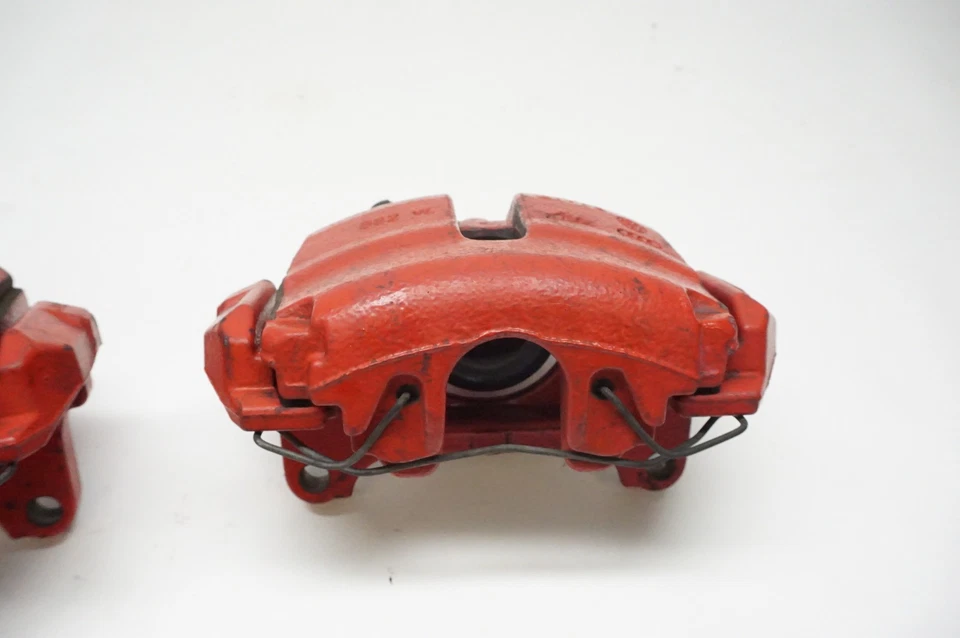 Juego de pinzas de freno delanteras Volkswagen Golf GTI 2010-2014 Foto 3 de 4