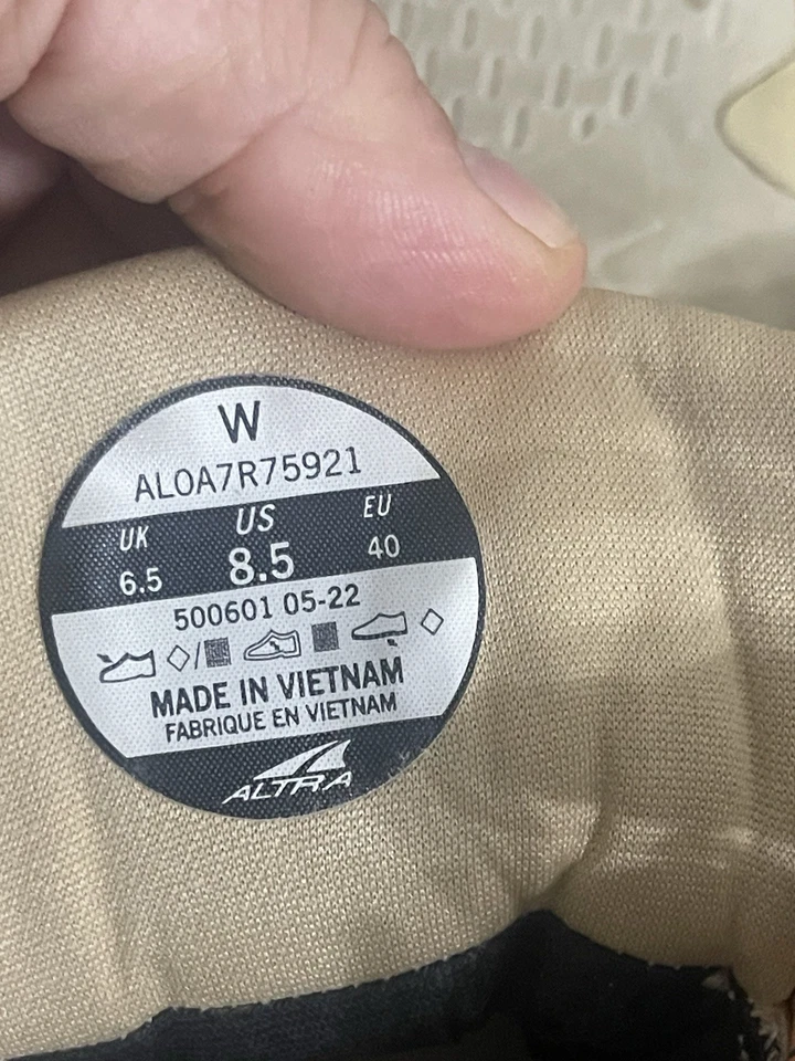 Botas de senderismo Altra Olympus 5 Hike Mid GTX GoreTex Sand Vibram Sol para mujer 8,5 Foto 4 de 4