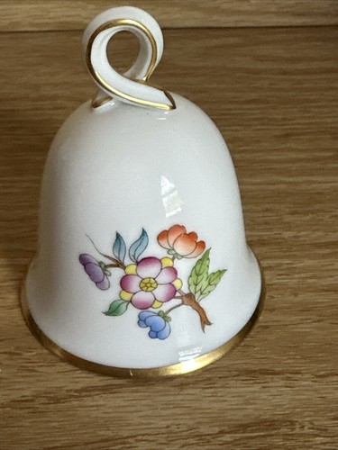 Herend Hvngary Small Dinner Bell Queen Victoria pattern 2000 Guild Butterflies - Picture 2 of 14