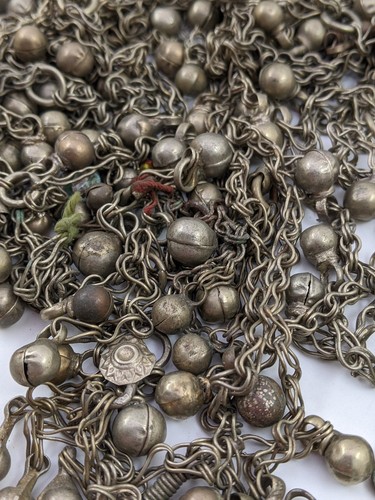 ONE POUND Wholesale Vintage Tribal Bauble 5 - 9mm Many with Chain (#14255) - Picture 6 of 10