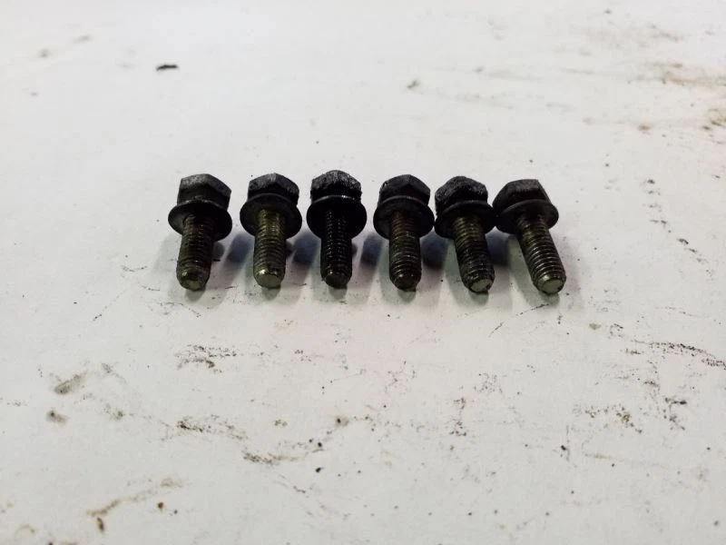 Parafusos de bomba de vácuo montados no motor | Compatível com 85 86 87 Mercedes Benz 300D 300TD - Imagem 3 de 4