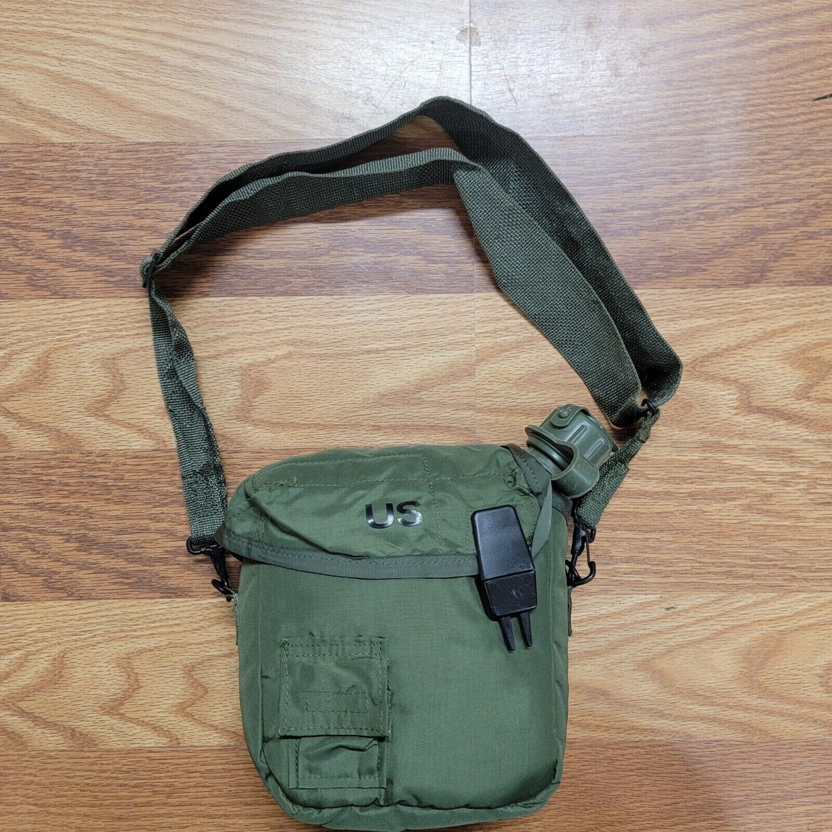 NEW U.S MILITARY ISSUE 2 QUART COLLAPSIBLE