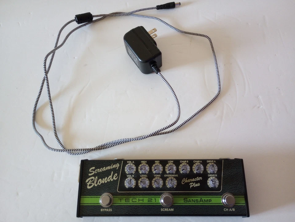 Tech 21 SansAmp Character Series Screaming Blonde w Original Power Supply  - Image 2 of 4