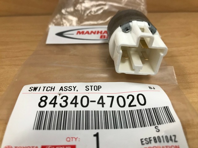 NEW GENUINE TOYOTA BRAKE LIGHT STOP LAMP SWITCH 84340 47020 EBay