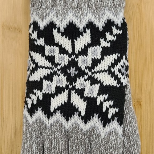 Isotoner Women's Textured Knit Glove Sherpasoft Eco Comfort Gray/Black OS - Picture 5 of 8