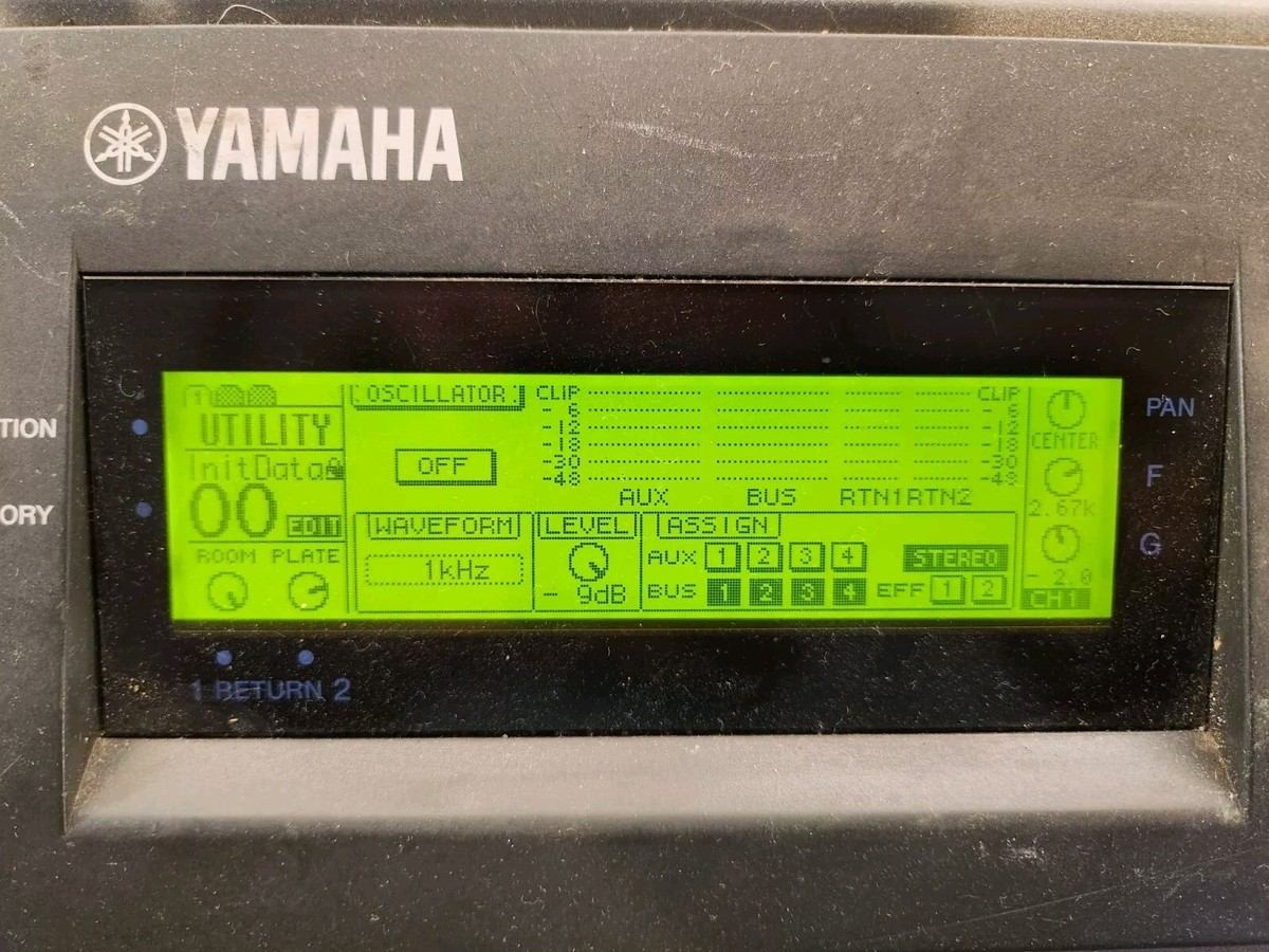 Yamaha 01V Digital Mixing Console 16 Channel Mixer with ADAT Card