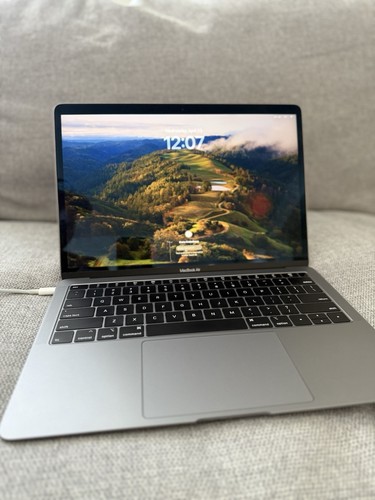 2018 Apple MacBook Air 13" - 256GB - Retina - A1932 - 8GB