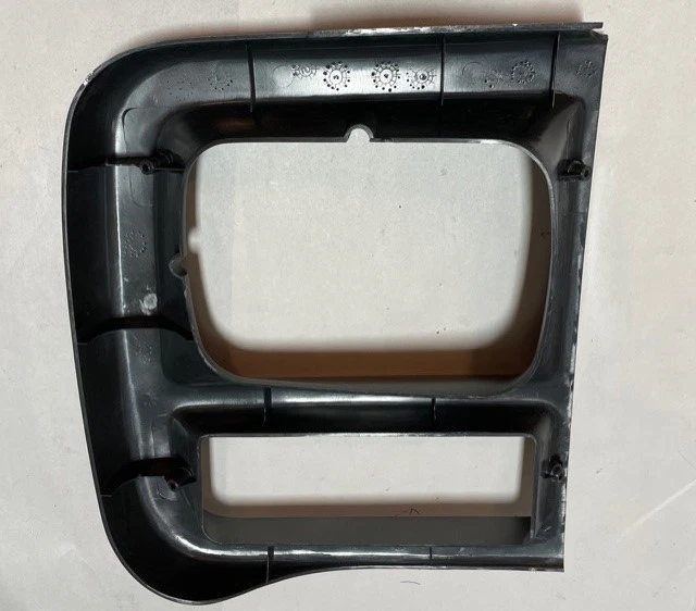 FITS 1995-1996 CHEVROLET GMC G3500 G30 BEZEL HDLP 15685963 -  NEW OEM 15685963 - Image 2 of 2