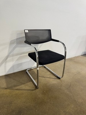 Vitra Visavis Chair - Modern Guest Seating