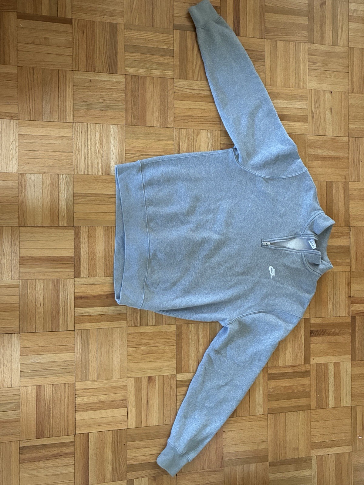 Nike Men’s Gray Solid Fleece Sweatshirt 1/4 Zip Mock Neck Long Sleeve