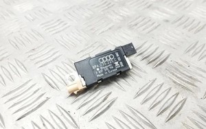 AUDI A3 8P1 Antennenverstärker  8P4035225C 2.00 Petrol 188kw 2007 34733784