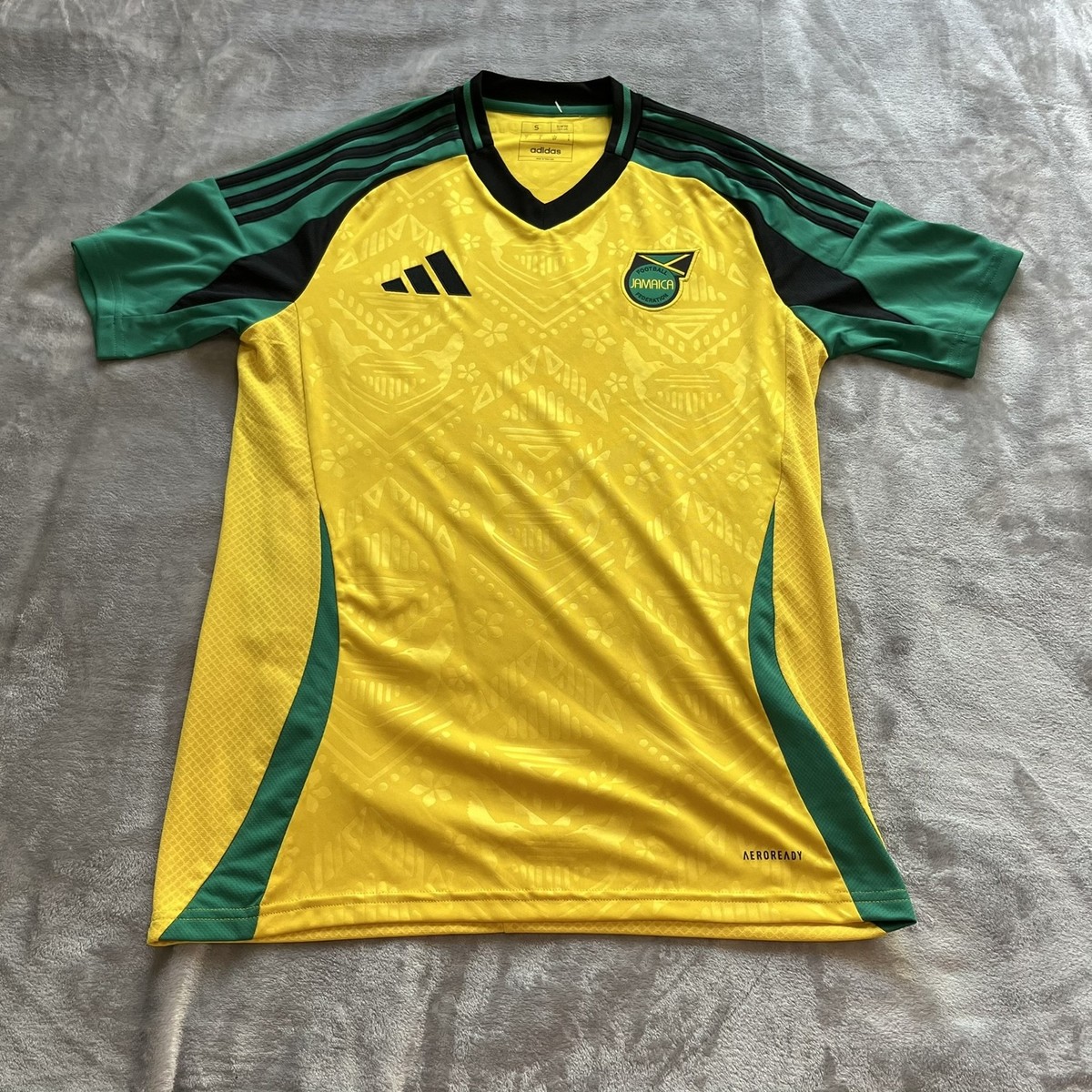 Jamaica Soccer Shirt Mens Small Yellow Green Reggae Boyz Football