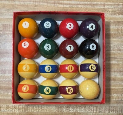 VINTAGE BELGIUM MADE ARAMITH 2 1/4'' BILLIARD POOL BALL BILLARD SET IN BOX