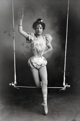 1900's Circus Performer 4x6 photo