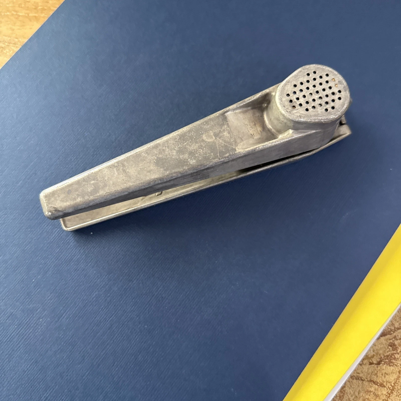 Vintage Zyliss Susi Swiss Garlic Press Cast Aluminum Made in Switzerland
Opens in a new window or ta