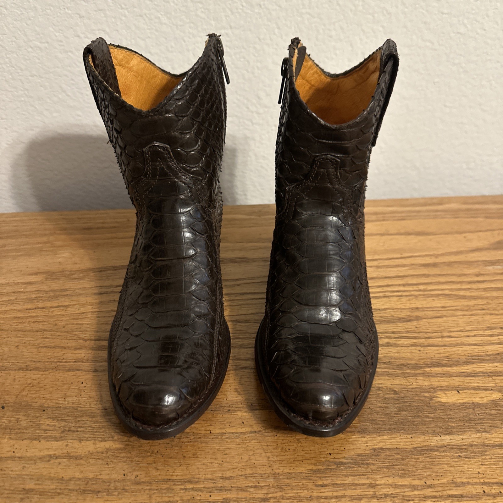 Frye Python Deborah Brown Short Boot Size 5 Gentl… - image 3