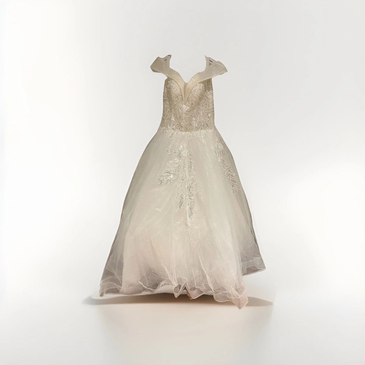 scalloped beaded wedding dress Beaded Appliques V-neck Wedding Dress with Scalloped Lace Train Prom D –  classygown main image 0