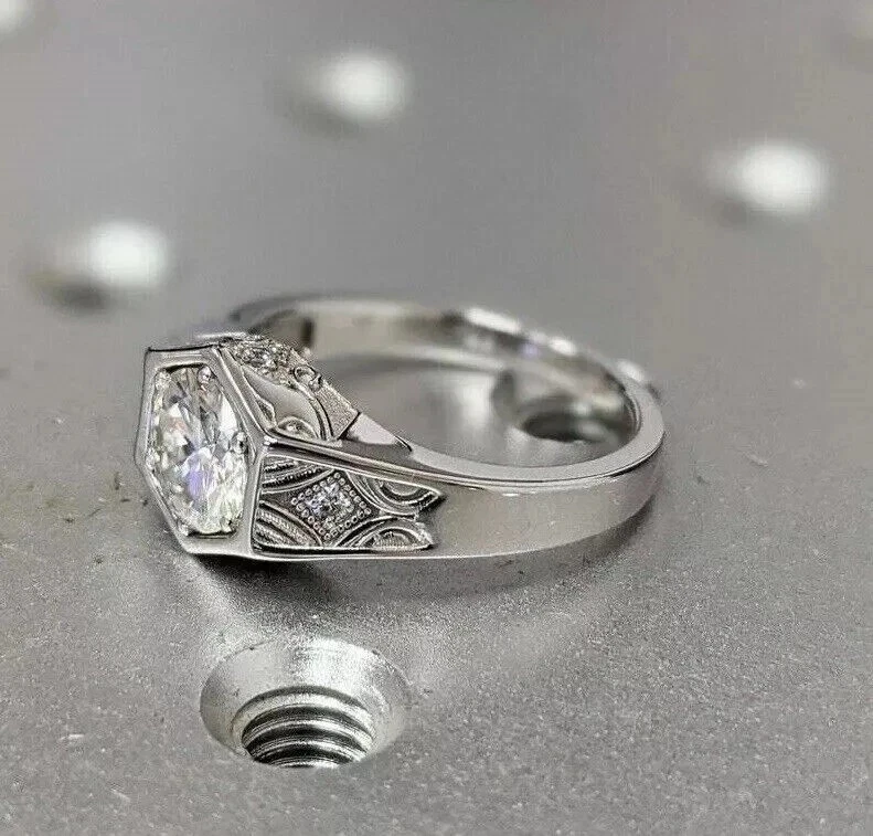 Anillo de aniversario de plata de ley 925 con diamantes blancos VS1 naturales certificados de 2,5 quilates Foto 2 de 4