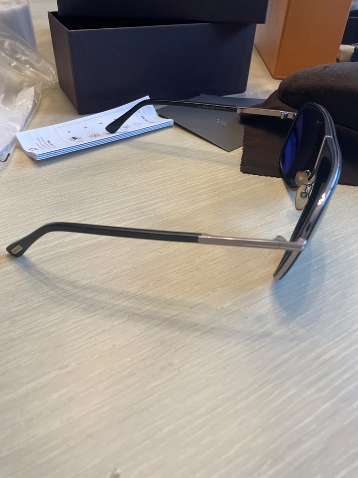 Tom Ford Sunglasses Men’s 62-10-140 - Image 3 of 4