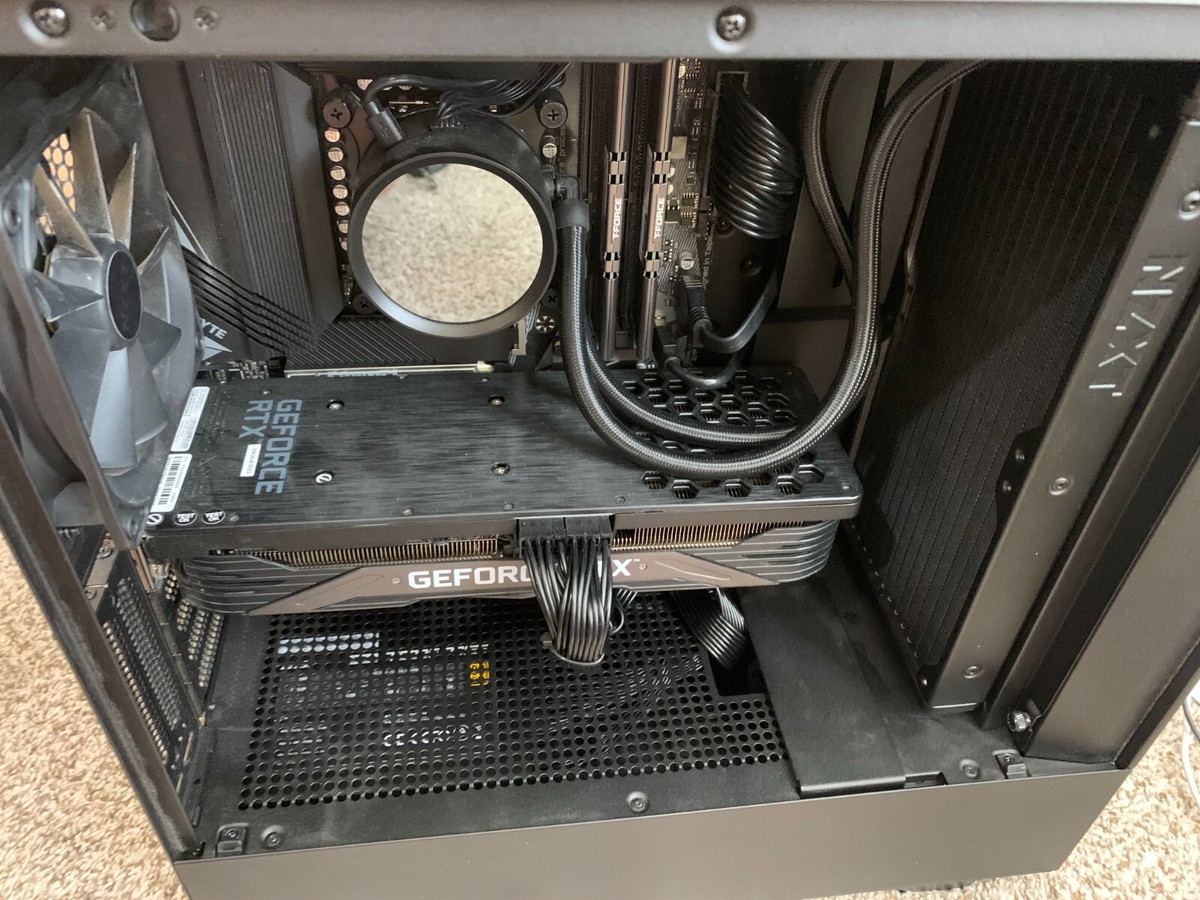 NZXT Gaming PC - Nvidia GEFORCE RTX 3070 - Intel Core i7 - 32gb