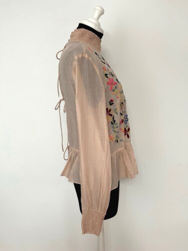 ZARA Bluse Top BLUMENSTICKEREI Schößchen gesmokt offener Rücken XS Shirt neu mit Etikett 0881/094 - Bild 8 von 14